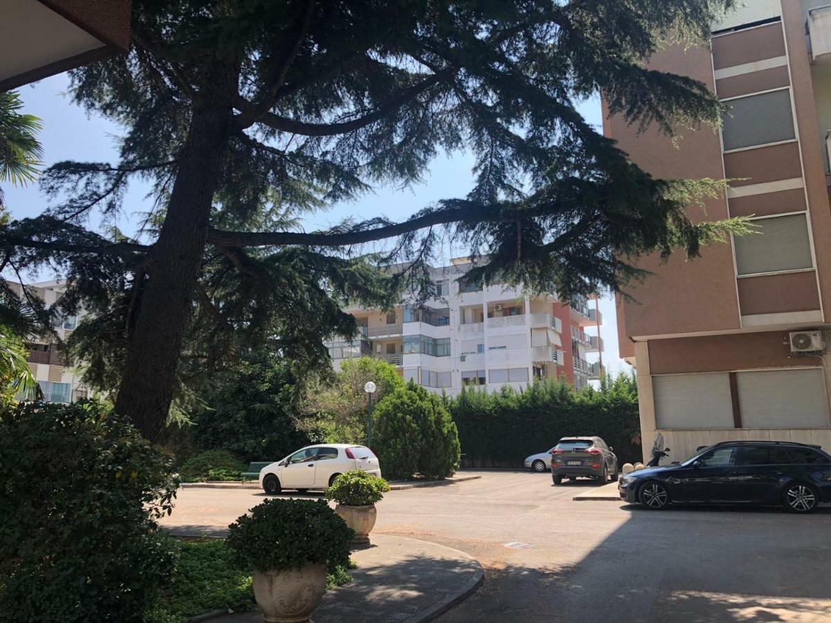 Holidays Λέτσε Εξωτερικό φωτογραφία